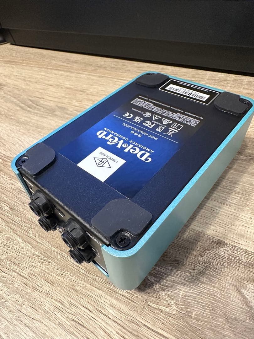 ギター Universal Audio UAFX Del-Verb