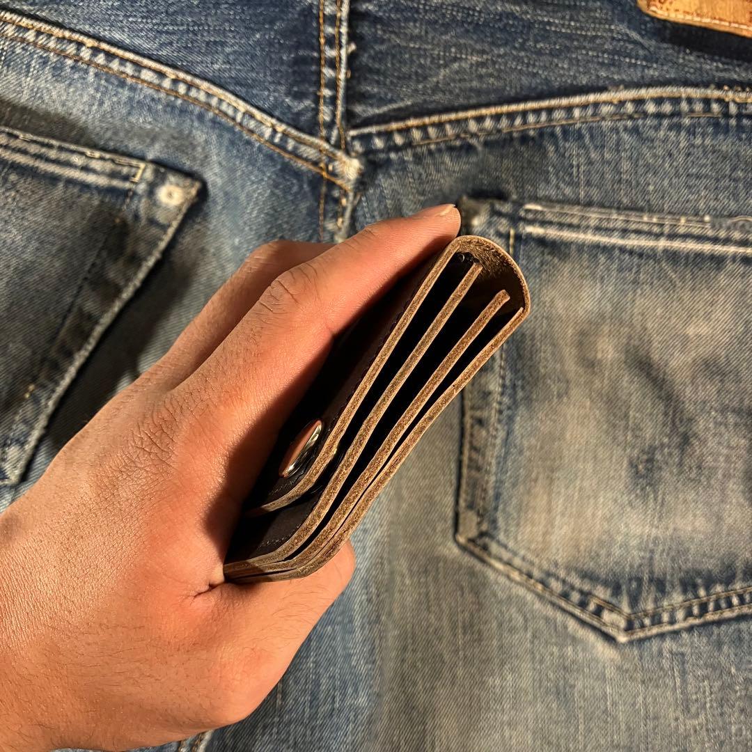 お札が折れない！ミドルトラッカーウォレット 3層 シルバー 栃木レザー