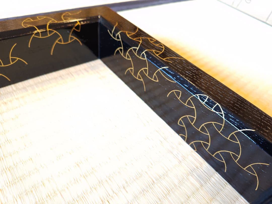 送料込【逢絢亭】茶道具 炉縁 柿合塗 独楽つなぎ蒔絵 木製 紙箱入り