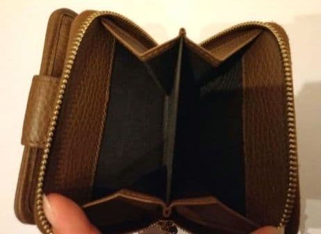 GUCCI 二つ折り財布