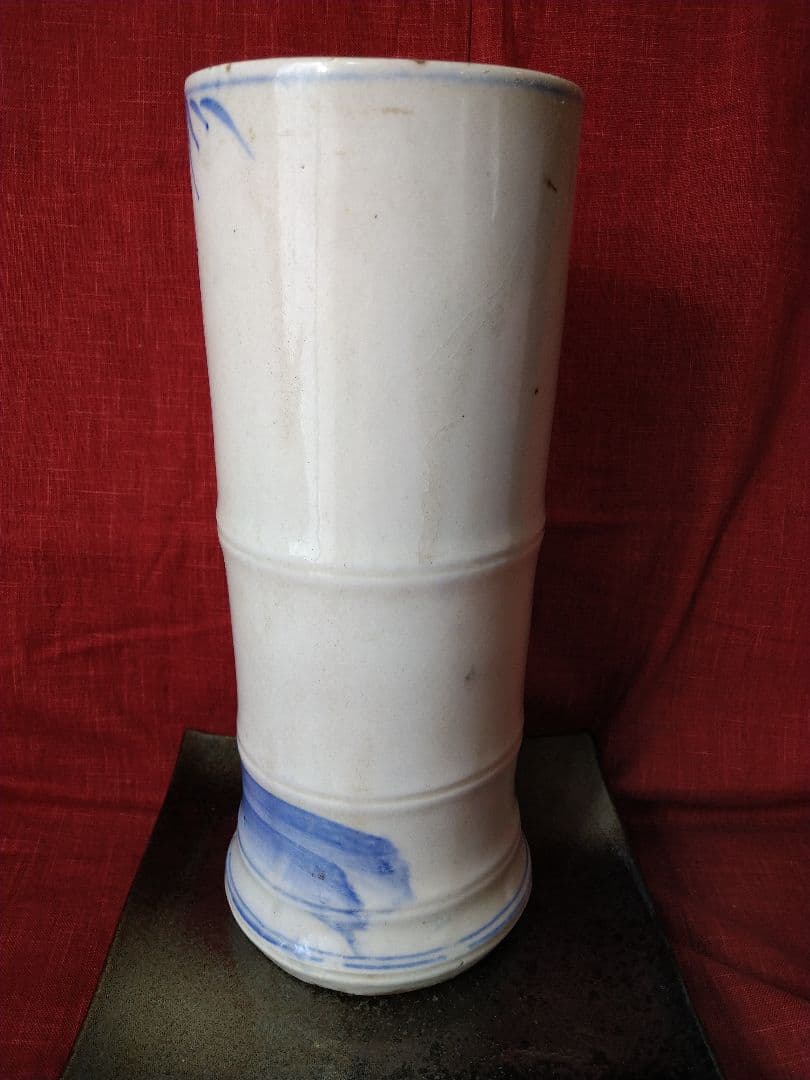 ♥【染付】竹笹・花絵柄　竹筒型　花瓶　円筒形　希少なヴィンテージ有田焼