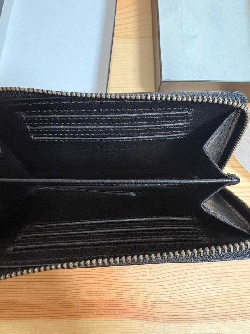 marimekkoマリメッコ ウニッコ花柄エンボス　財布 箱あり