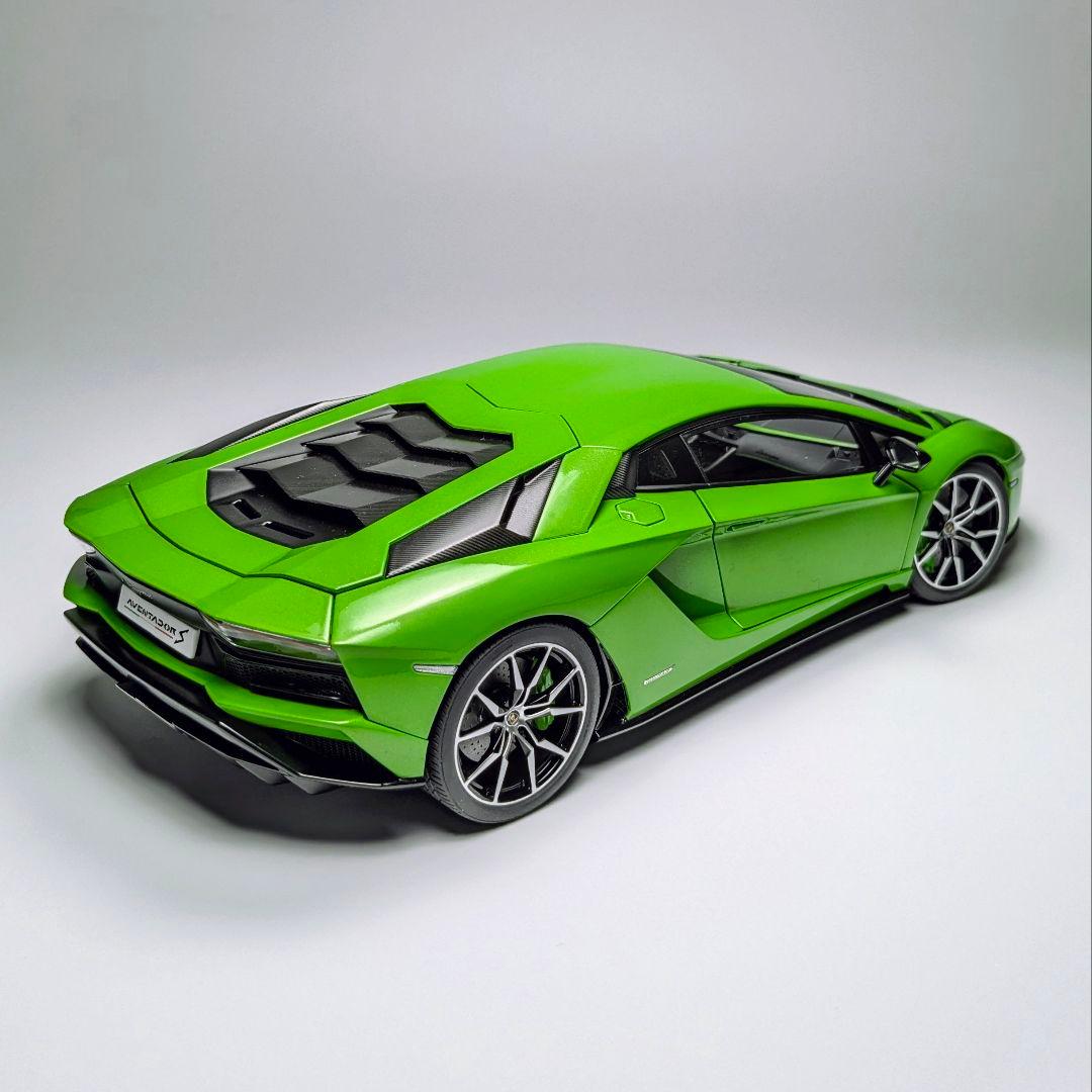オートアート 1/18 ランボルギーニ アヴェンタドールS パールグリーン