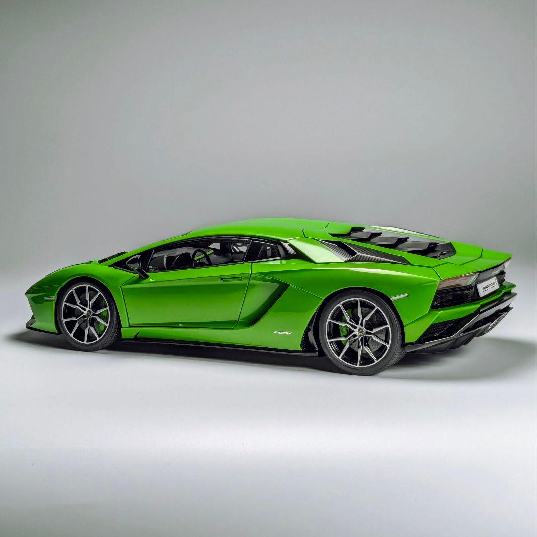 オートアート 1/18 ランボルギーニ アヴェンタドールS パールグリーン