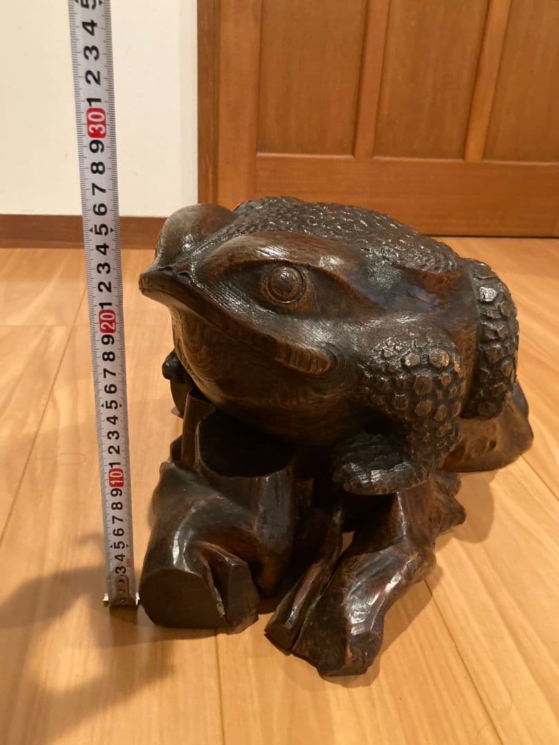 松平家　かえるの置物 　　　　（無事かえる）