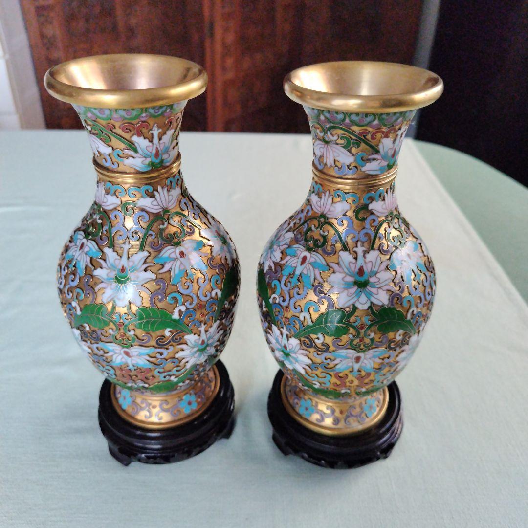 JINGFA エナメル塗装の花柄装飾花瓶（高さ約21cm）