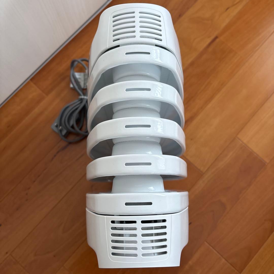 DeLonghi ミニオイルヒーター NJ0505E