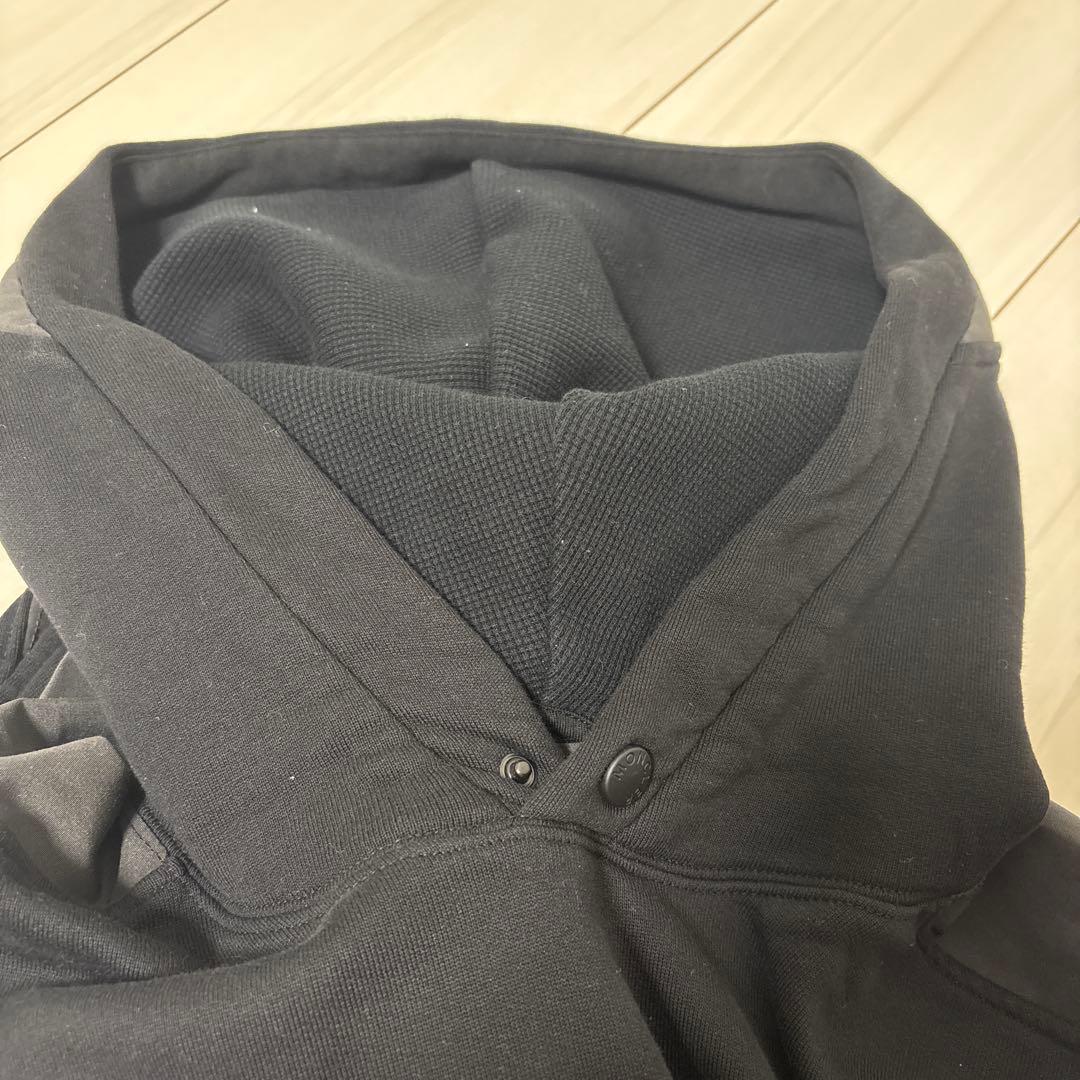 モンクレール　パーカー