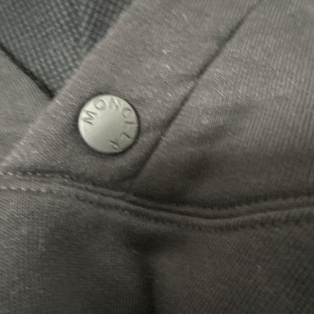 モンクレール　パーカー