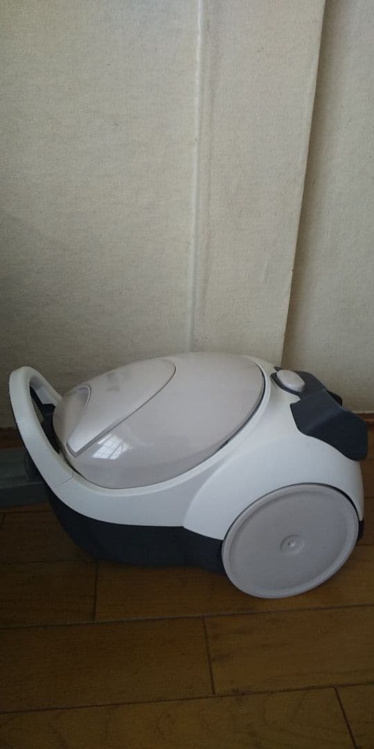 22年製❗軽量型、三菱、紙パック式掃除機(エアーノズル)