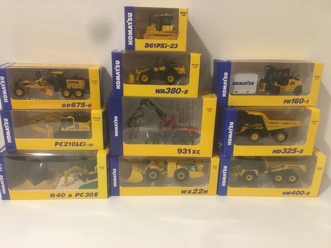 KOMATSU コマツ ミニカー セット (非売品、新品、株主優待) 11種類