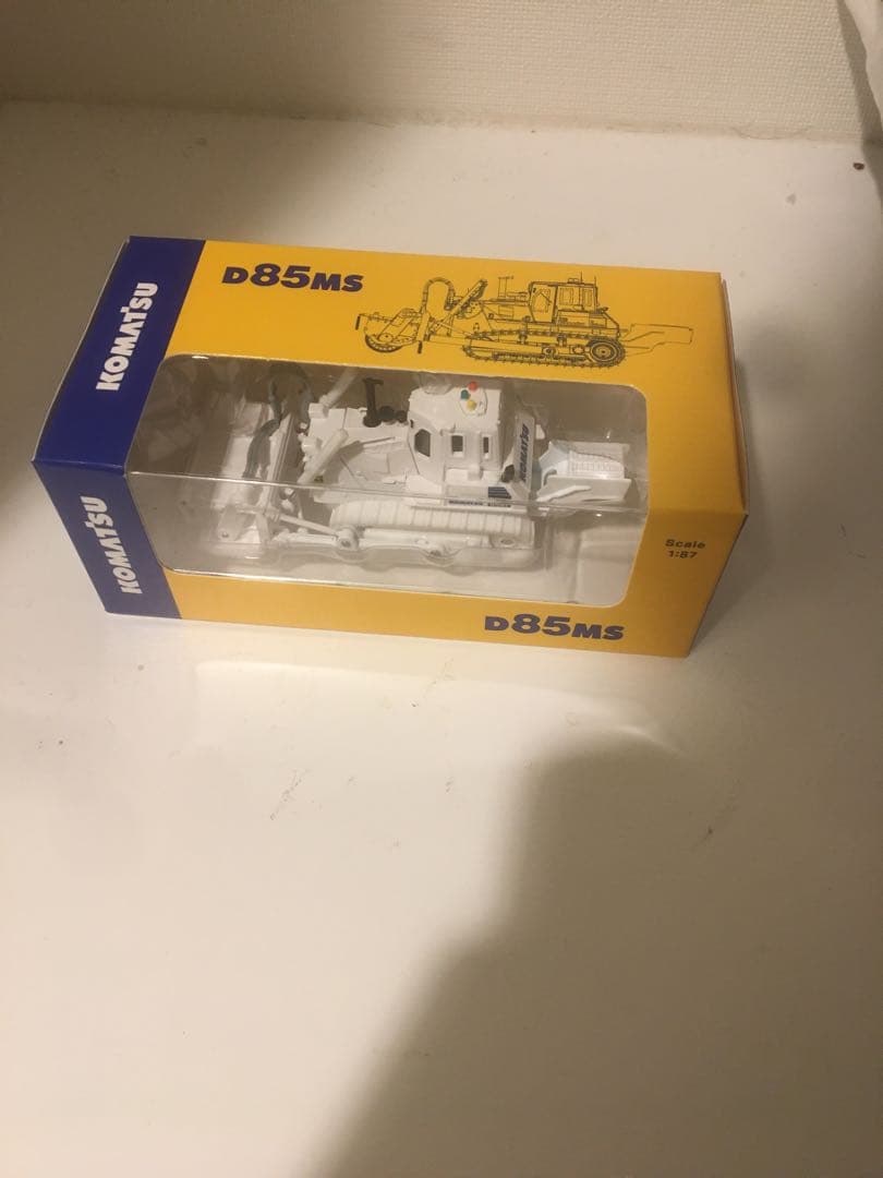 KOMATSU コマツ ミニカー セット (非売品、新品、株主優待) 11種類