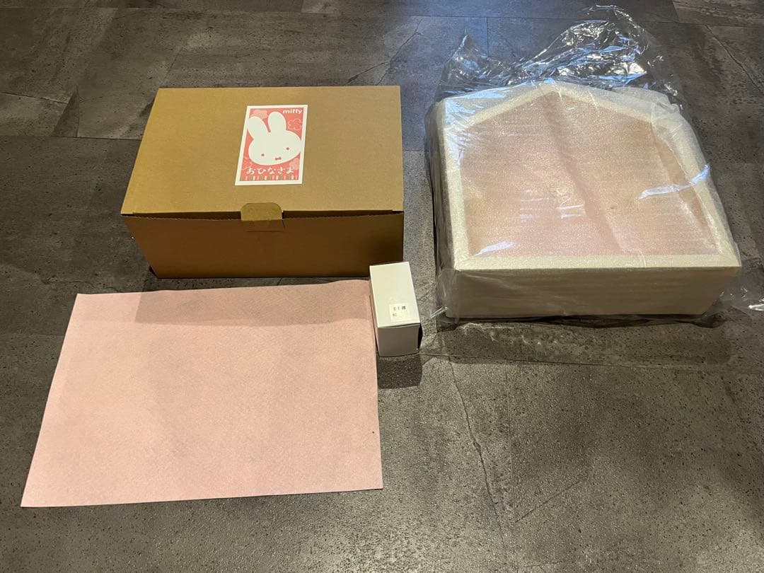 ミッフィー コンパクト雛人形セット 磁器五人飾り 新品未使用 miffy