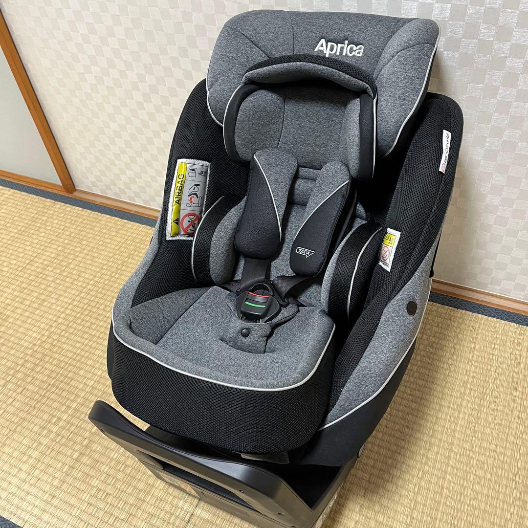 アップリカ　クルリラ プラス 360°セーフティー AB チャイルドシート