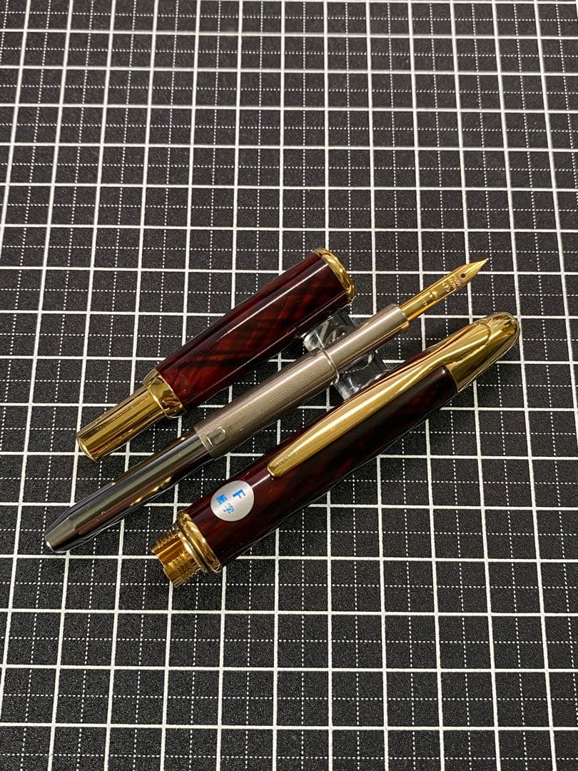 PILOT CAPLESS Red-marble 万年筆 字幅F