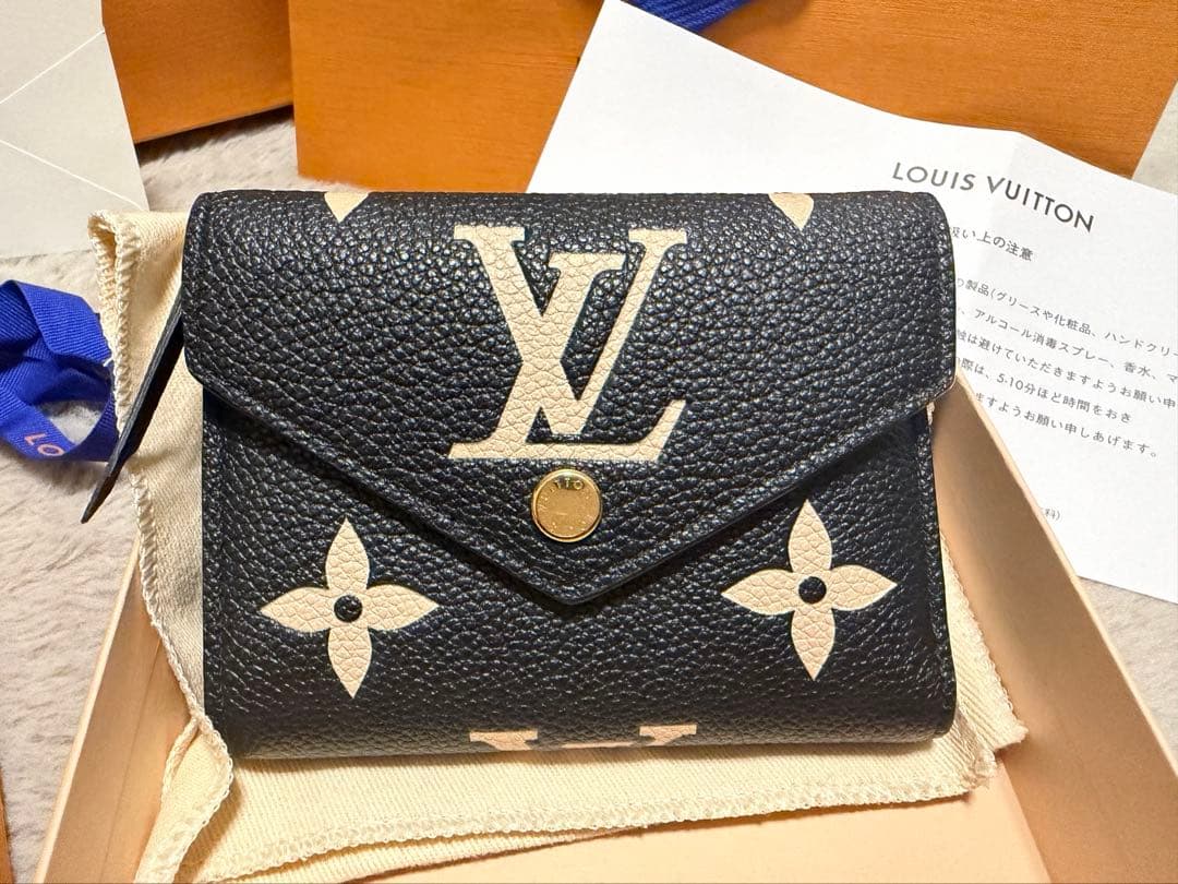 Louis Vuitton 三つ折り財布 ブラック　(美品！！)