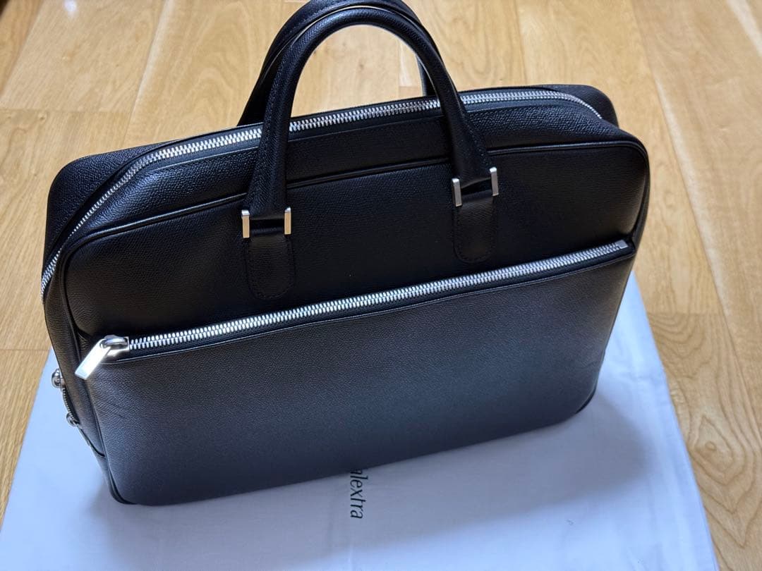 ヴァレクストラ ダブルハンドルブリーフケース ブラック