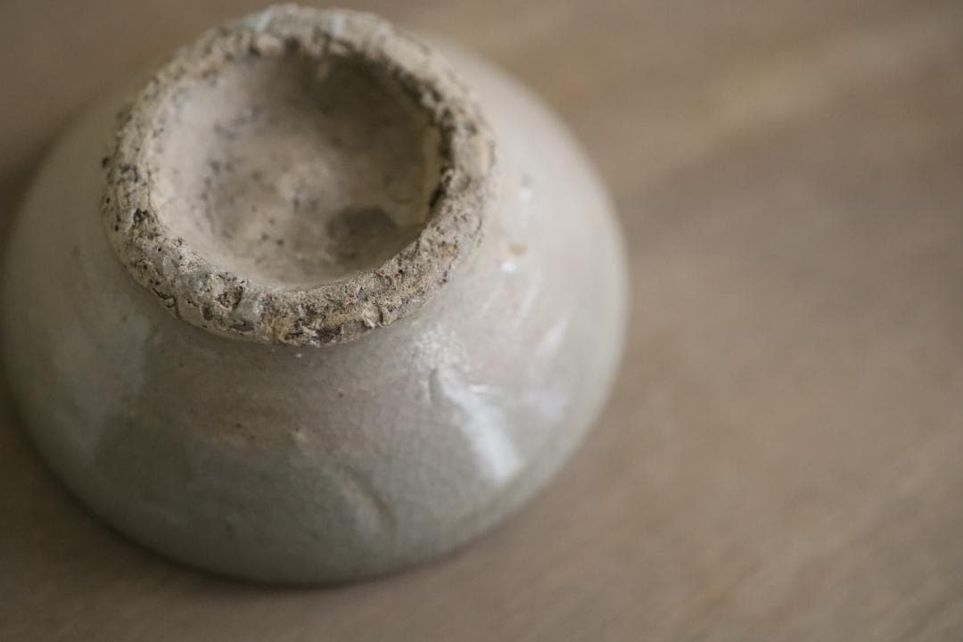 Japanese Vintage uwagusuri Vessel 室町 灰釉台