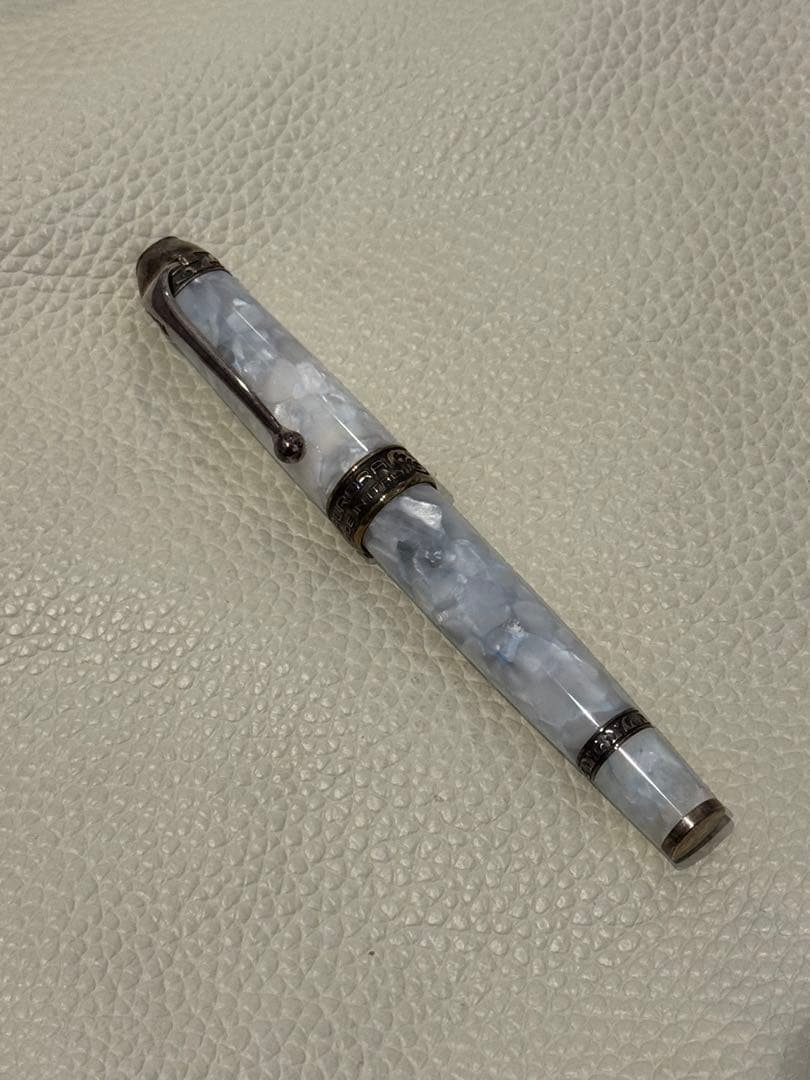 アウロラ　万年筆　オチェアーノ・グラチアーレ・アルティコ