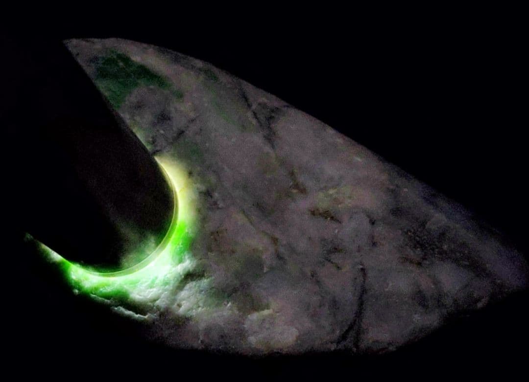 ★翡翠原石★糸魚川硬玉【大所川・転石・川ズレ・ウブ】