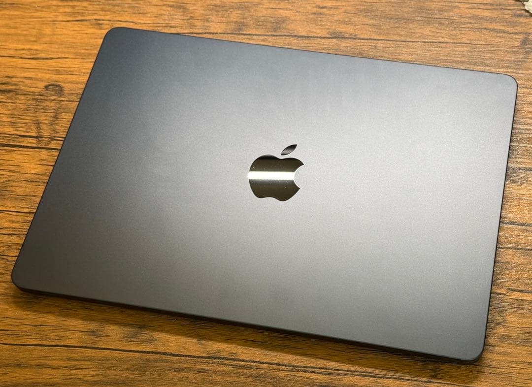 MacBook Air (M2, 2022) 8GB 256GB 本体