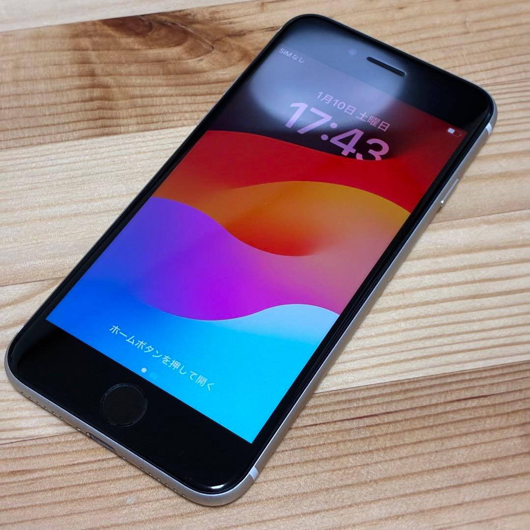 バッテリー新品　iPhoneSE第3世代64GB SIMフリー　美品