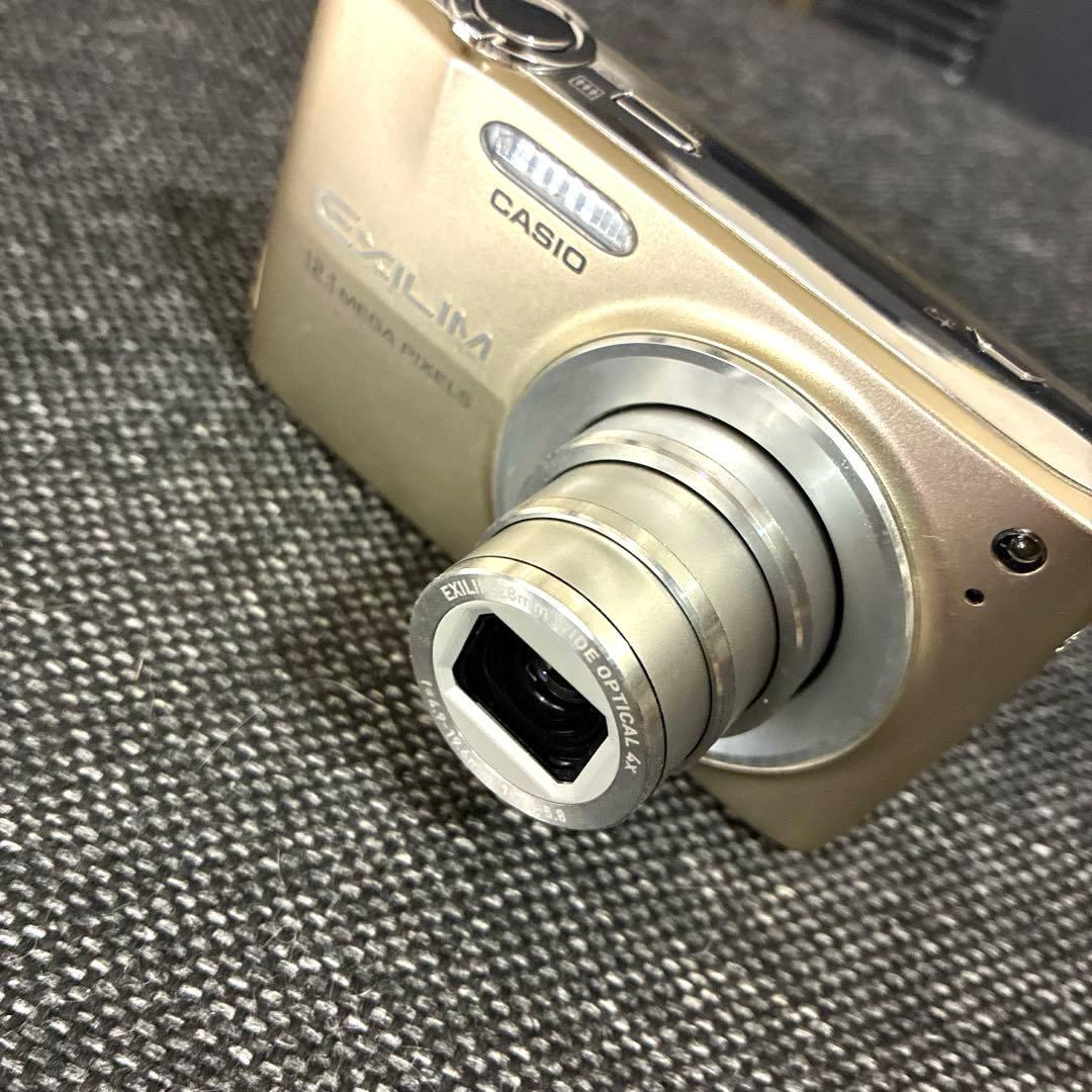 美品　CASIO EXILIM EX-Z400 コンパクトデジタルカメラ