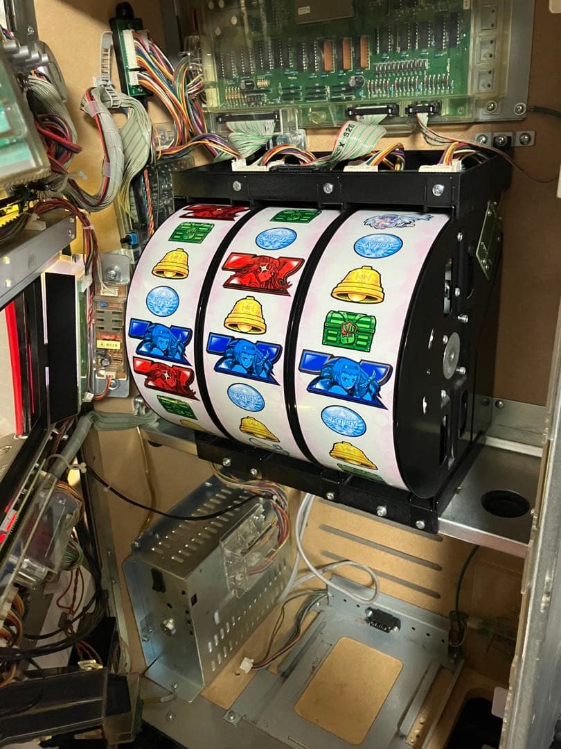 【送料込み】パチスロ　クイーンズブレイド　実機