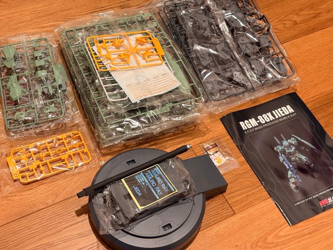 【未組立】MG1/100 RGM-88X 海外製 ジェダ ライトユニット付き