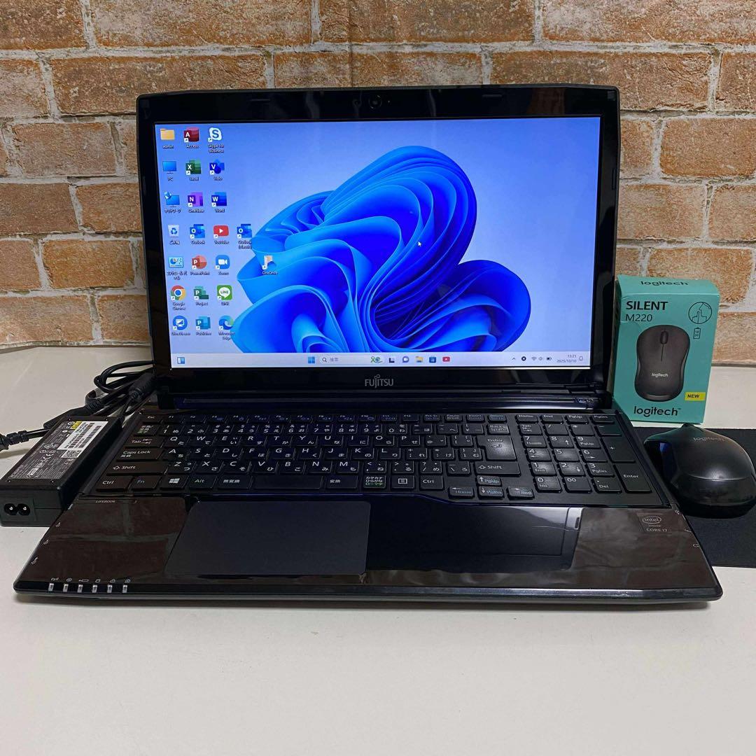 FUJITSUノート PC Corei7 SSD500GB Windows11