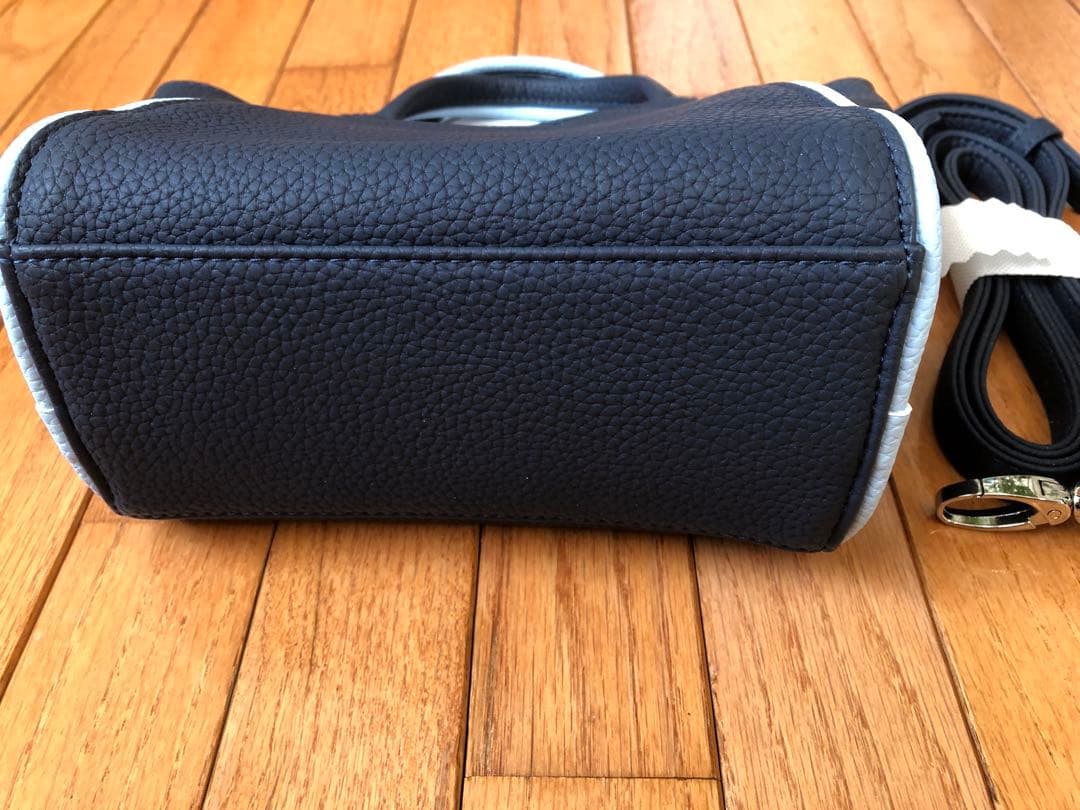 キタムラネイビーショルダーバッグ新品タグ付定価17000円