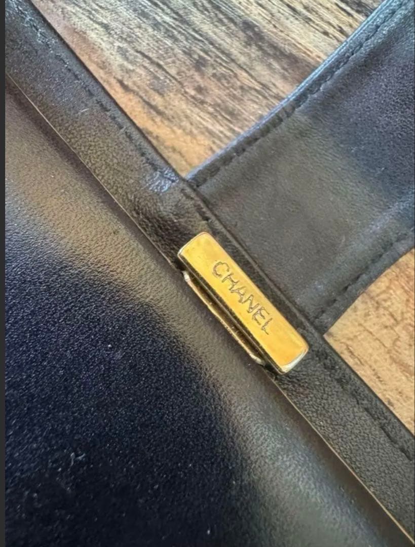 CHANEL 折りたたみ財布