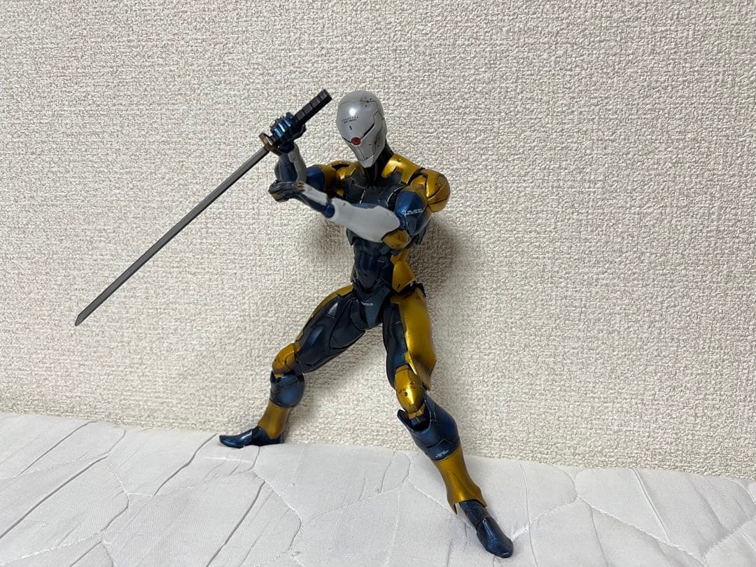 メタルギアソリッド PLAY ARTS改 フィギュア サイボーグ忍者