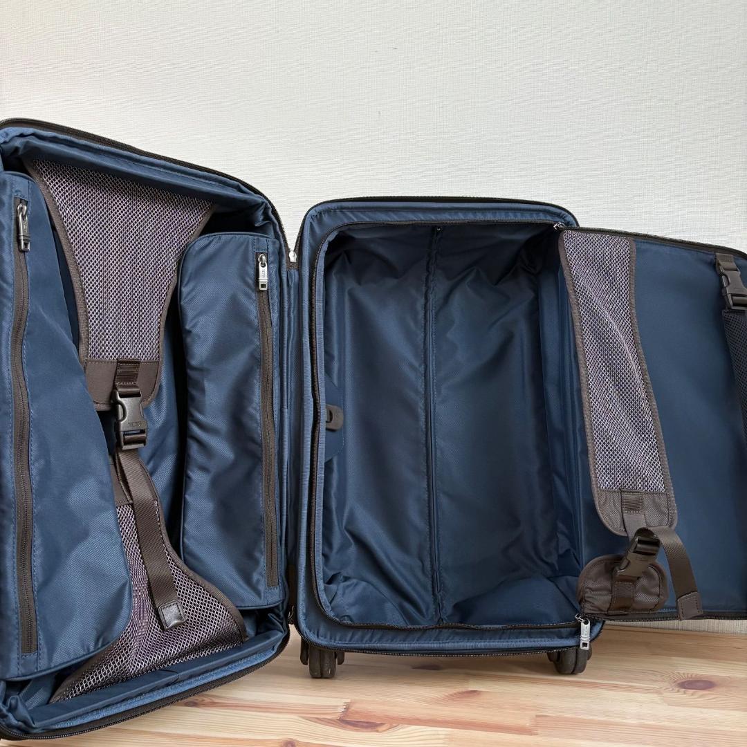 美品　TUMI Alpha 2 キャリーケース　キャリーバッグ　4輪　35L相当