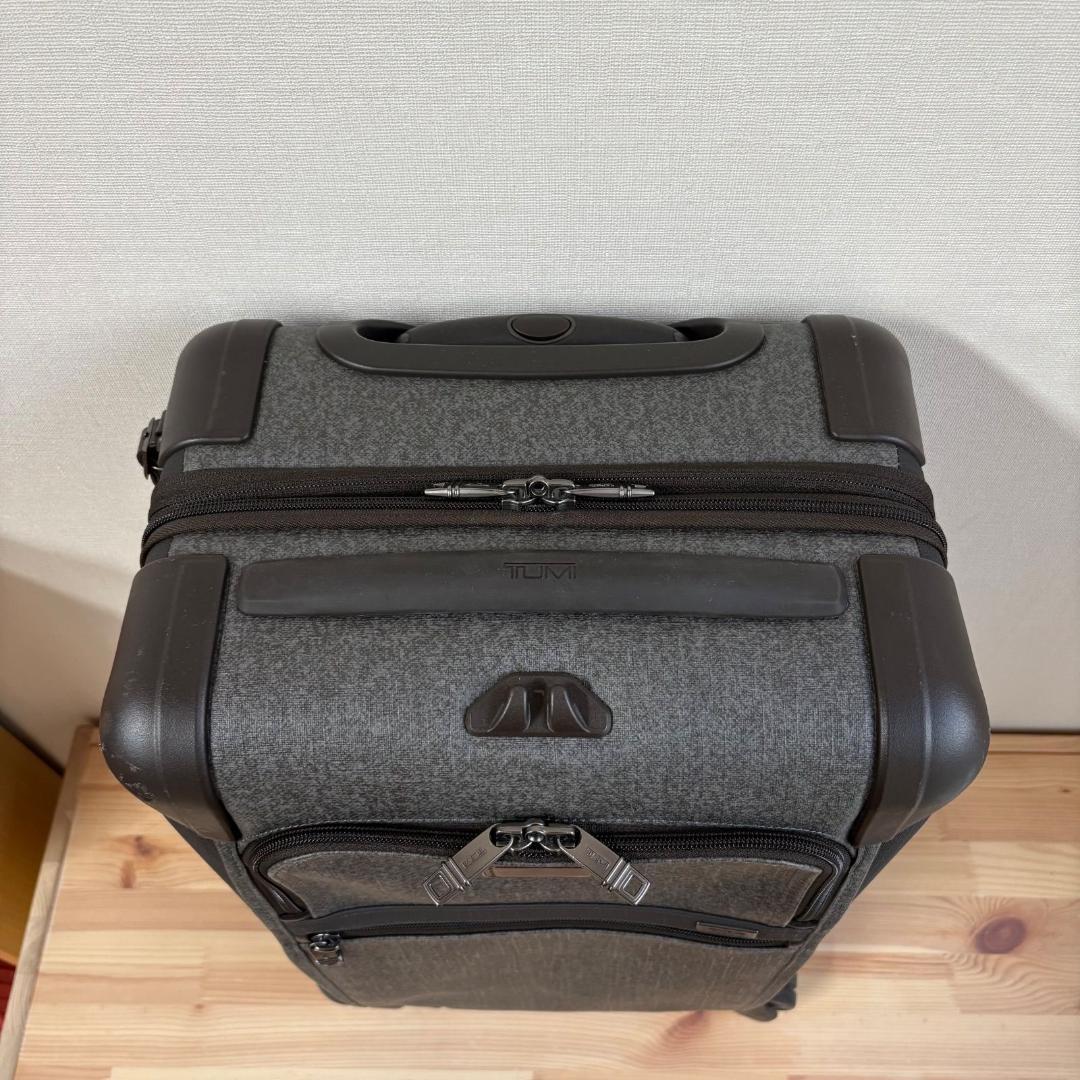 美品　TUMI Alpha 2 キャリーケース　キャリーバッグ　4輪　35L相当