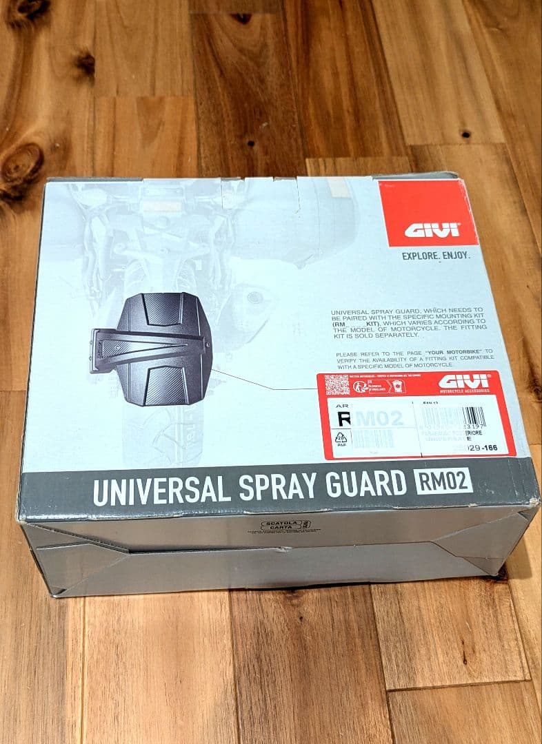 Givi ジビ ユニバーサル 汎用リアハガー ブラック RM02