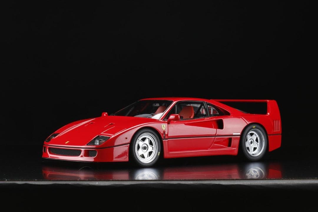 京商 Hobby JAPAN 1/18 フェラーリ F40 レッド 完成品