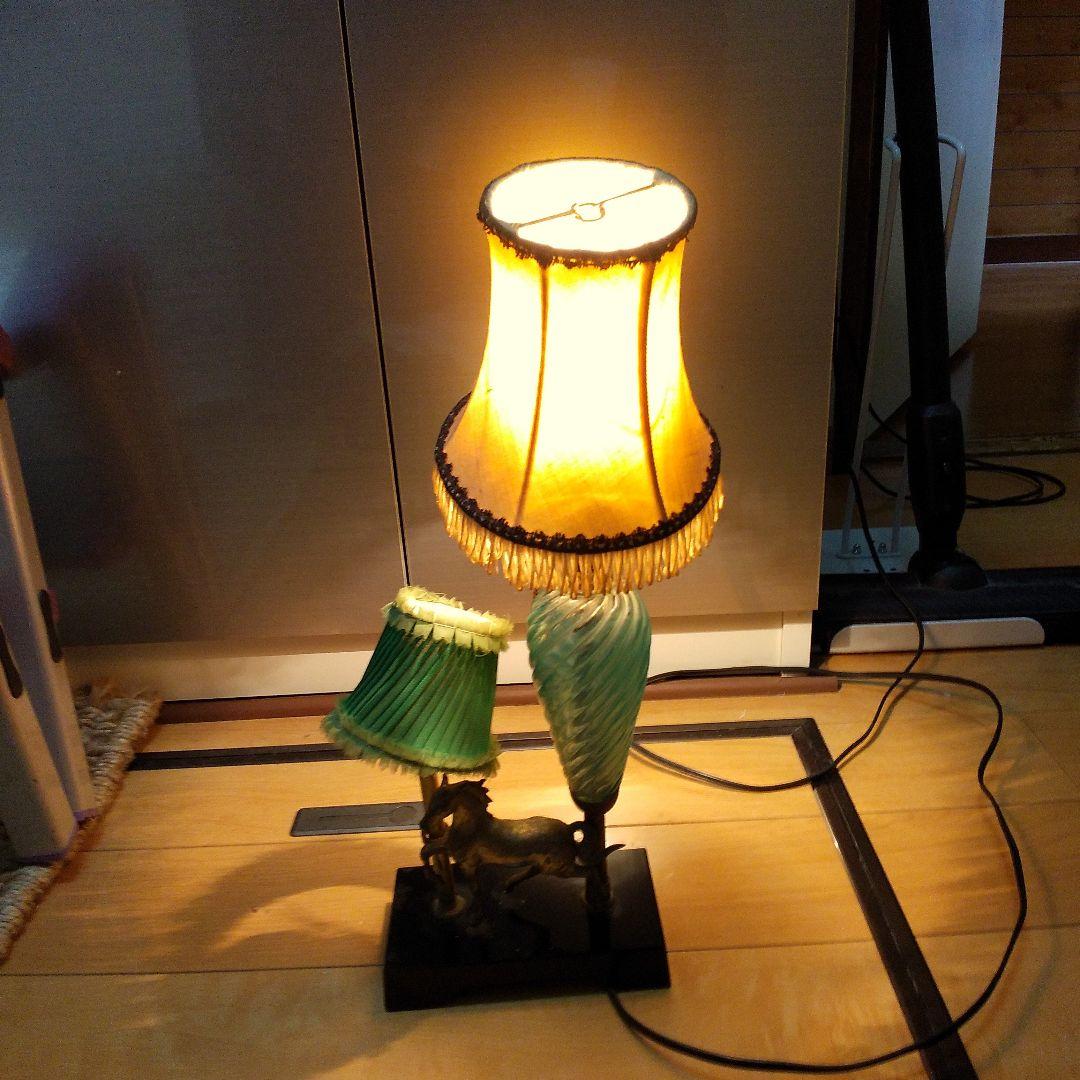 レア-蔵出し昭和レトロ、馬の金属フィギュア付きアンティーク卓上ライト