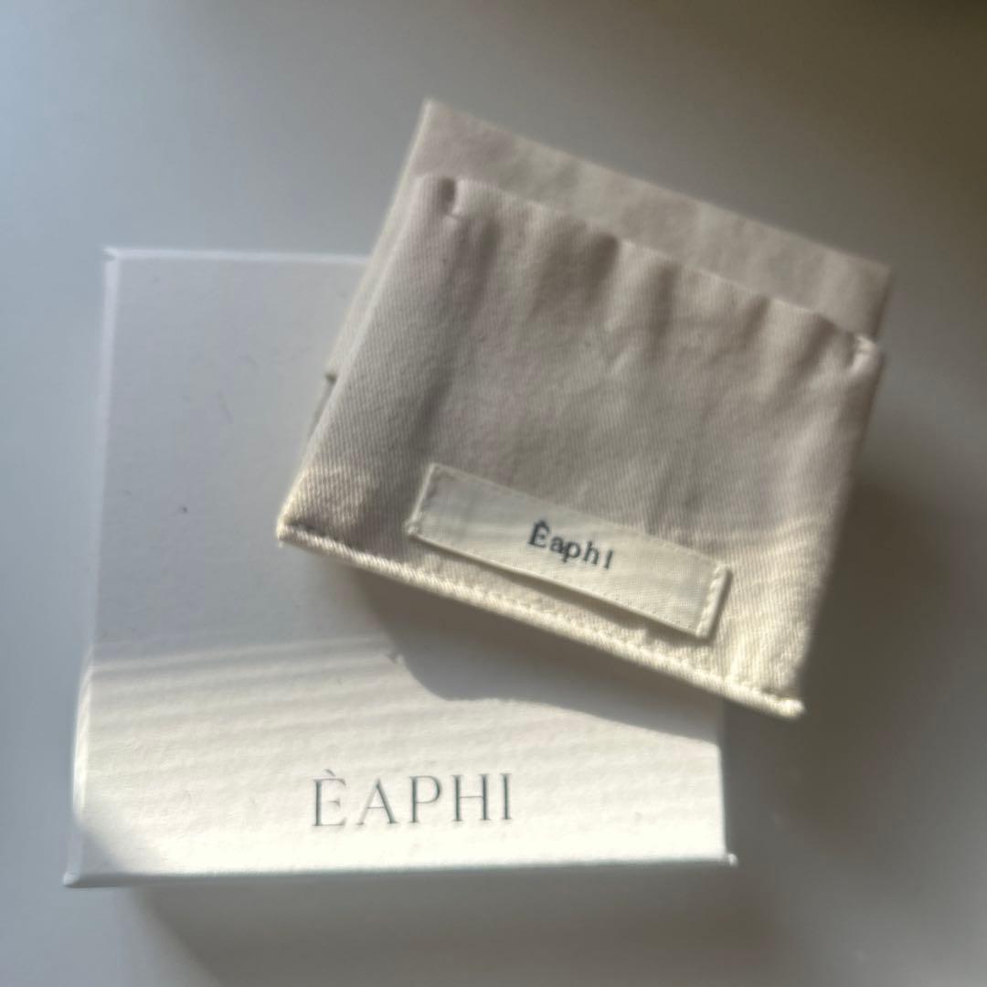 【値下げしました】Eaphi 2025aw ゴールドメタル非対称ピアス