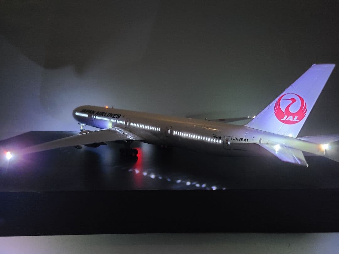 JAL ボーイング 777 - 300er LED仕様 完成品