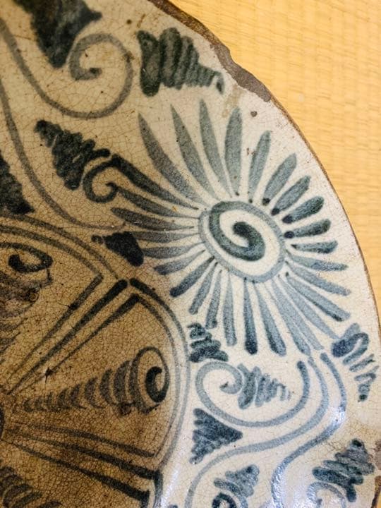 菊紋様染付大皿、安南時代