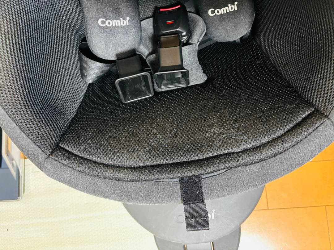 【最終値下】コンビチャイルドシート THE S ISOFIX ZA-670グレー