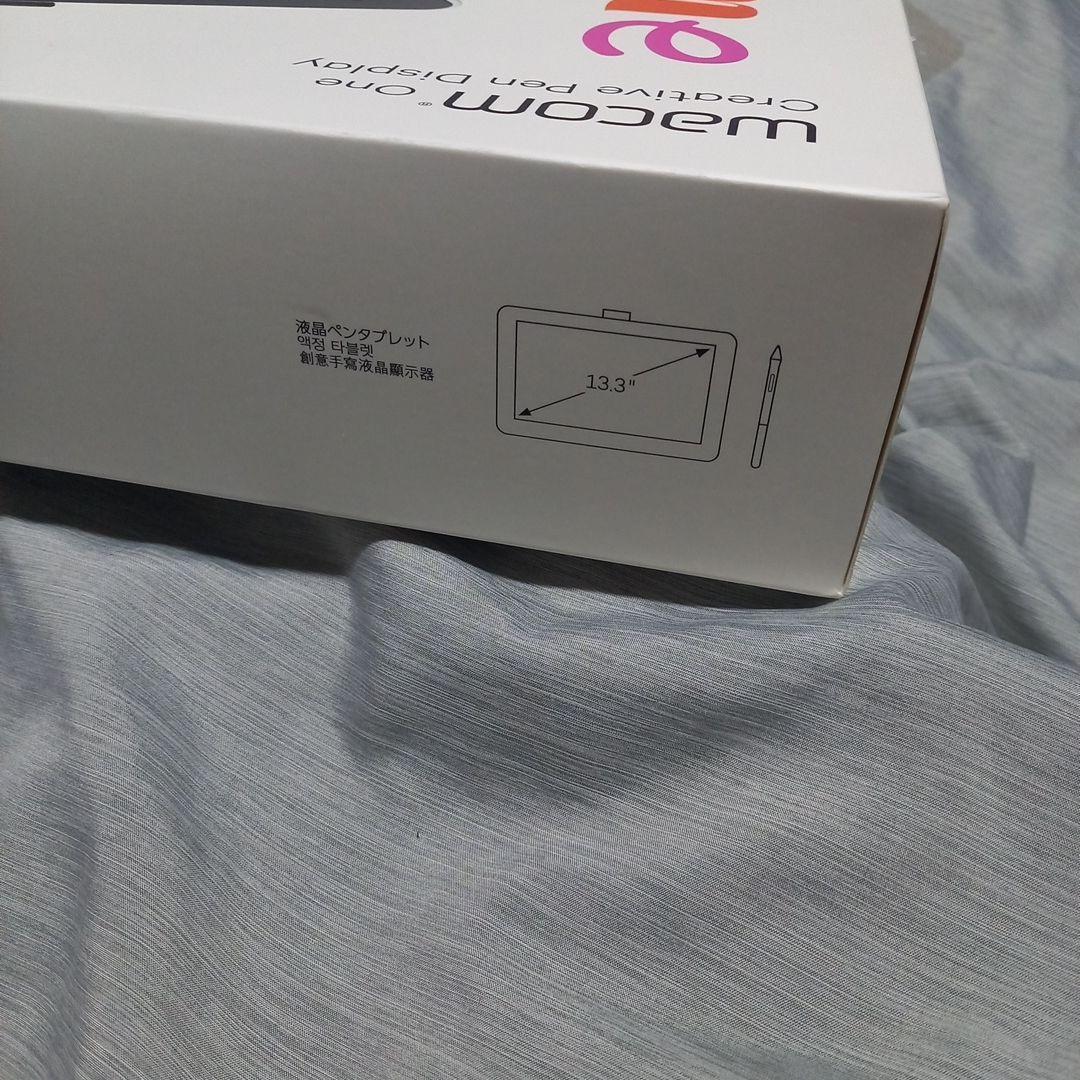 Wacom One Creative Pen Display 本体 フィルム付き