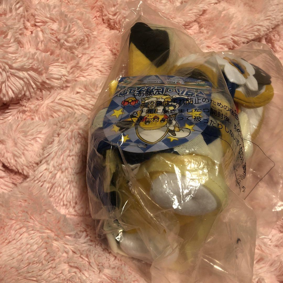 ポケモンセンター　マダムピカチュウ ぬいぐるみ