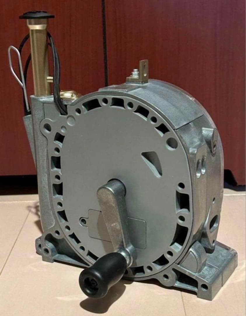 しゃけ デアゴスティーニ　ロータリーエンジンモデル 1/2スケール