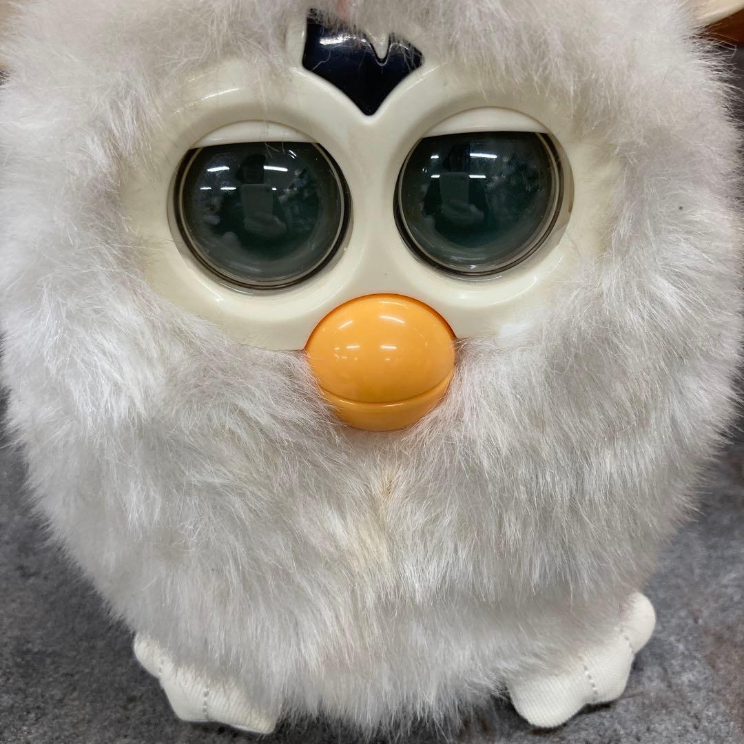 ファービー　マシュマロホワイト　アップルレッド