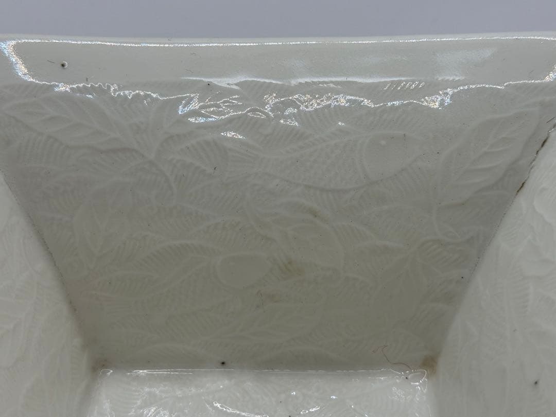 時代　白磁　魚紋角鉢　送料込み260120