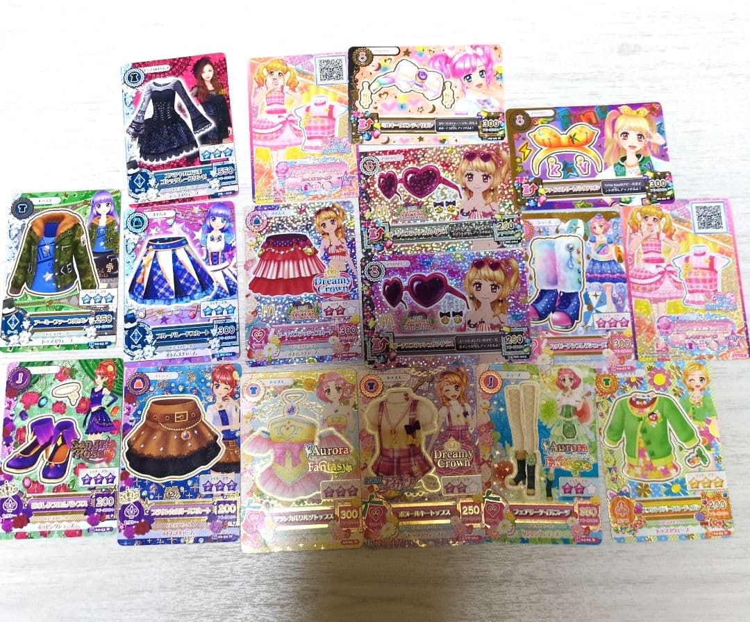 【最終値下げ‼️】アイカツカード100枚以上・バインダー・学生証3枚セット