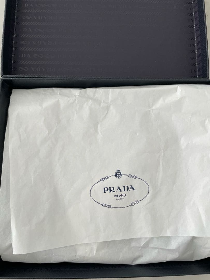 PRADA カチューシャ