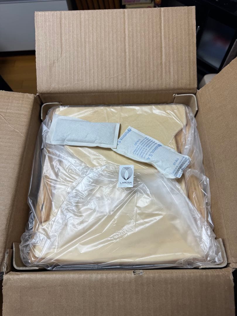 ラローザ　ハーモニー　カホン　　国内未発売品